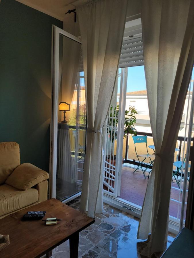 Ferienwohnung Garda Best Living Desenzano del Garda Exterior foto